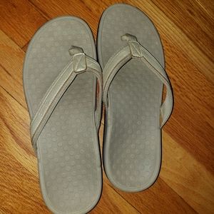 Vionic Flip Flops